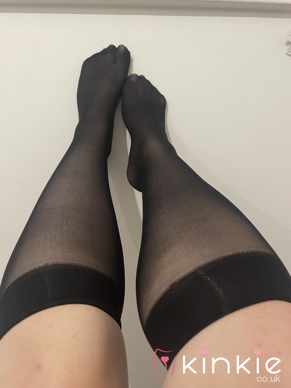 40 Denier Black Knee High Nylons