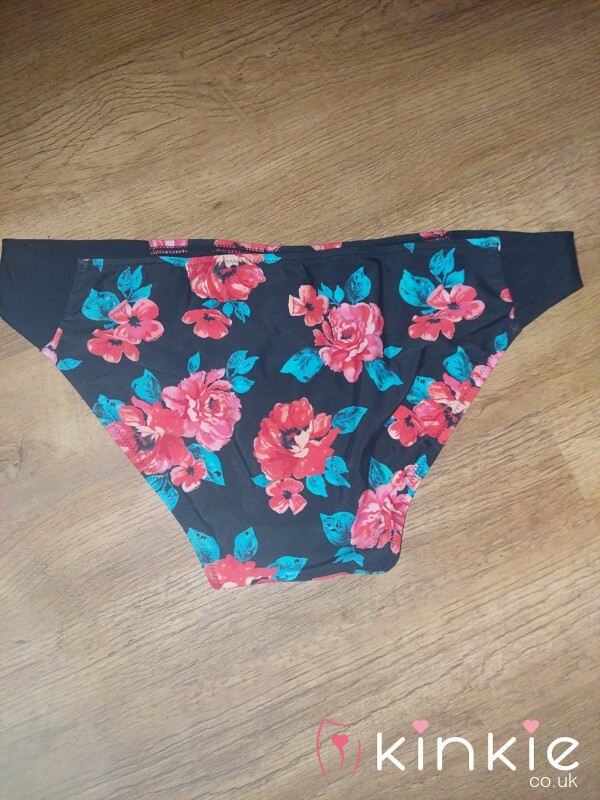 Black Flor*l Oversized Bikini Bottoms!