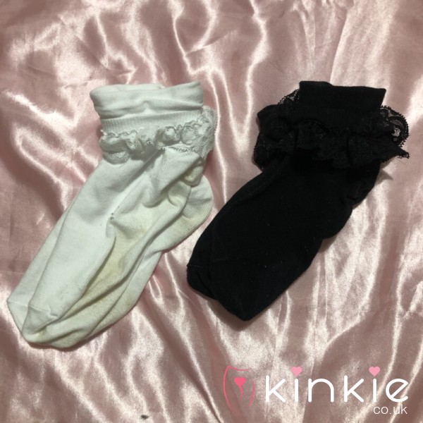 Black Or White Frilly Ankle Socks 🧦 Choose Your Favourite 🤭