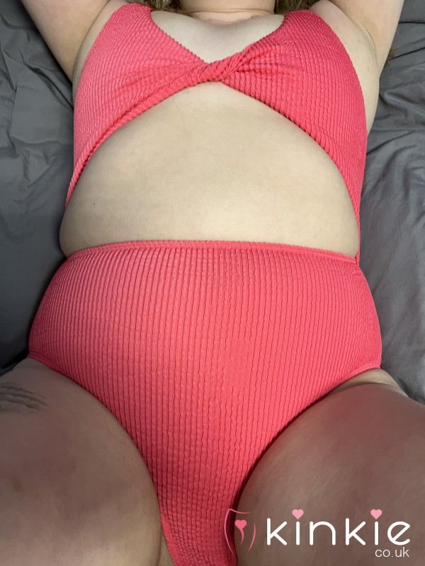 BRIGHT PINK SWIMMING COSTUME 👙 WORN FOR 48 HOURS NICE AND SMELLY 5 STAR ⭐️ ⭐️⭐️⭐️⭐️ REVIEWS