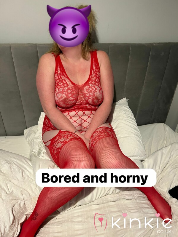 Come And S**text With This Horny Sl*t