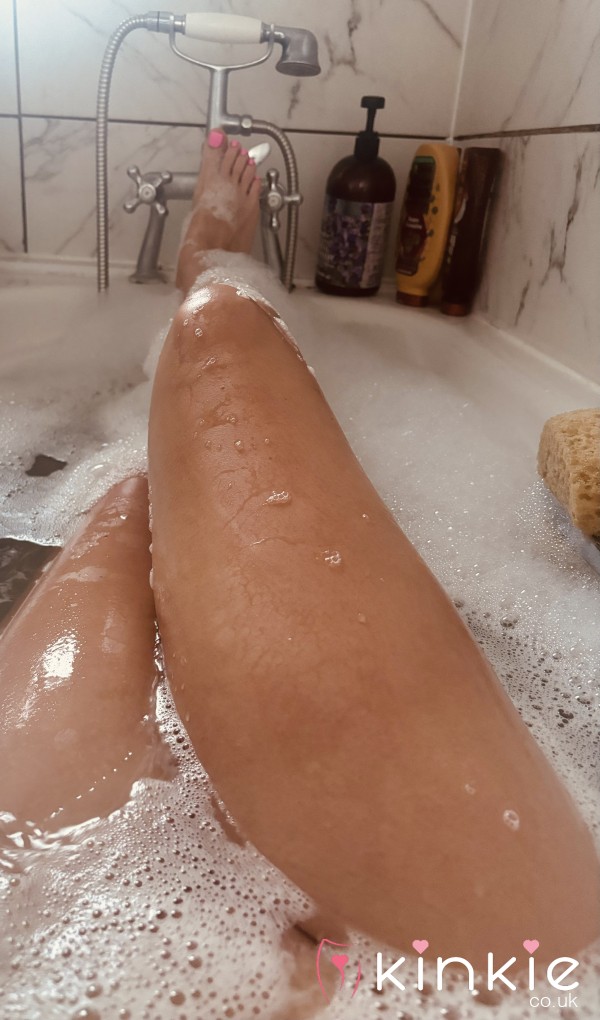 C*m Bath With Me