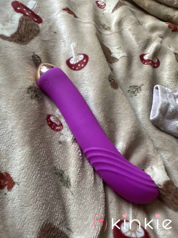 Naughty TEEN *18* Vibrator For Sale