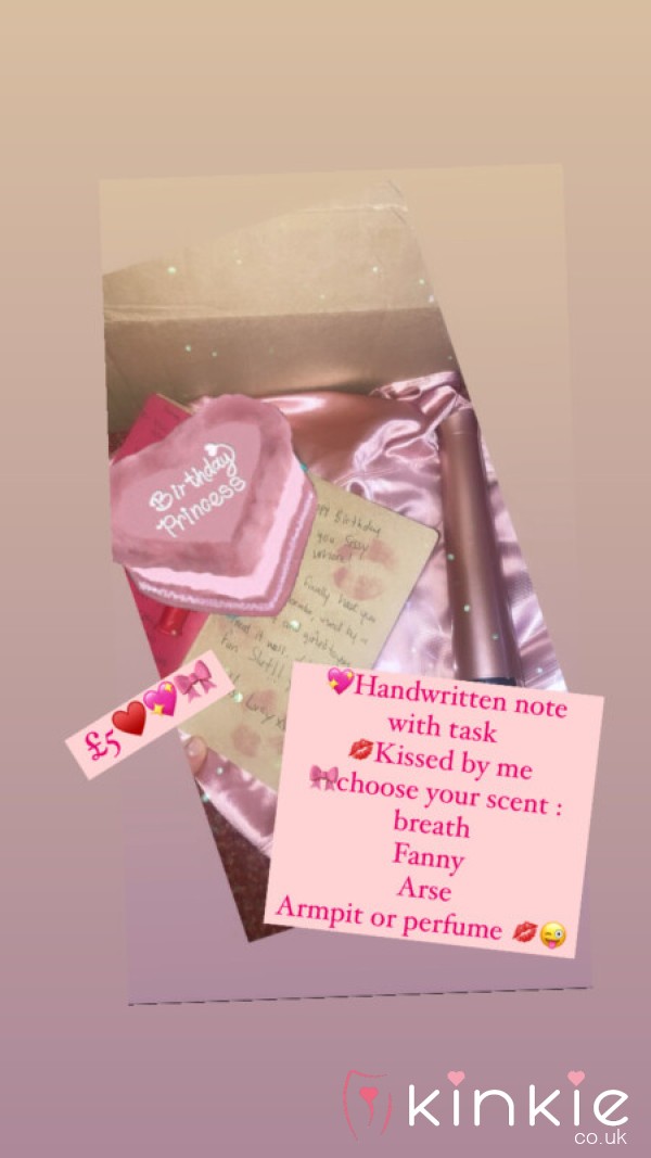 💖New Item💖 Fanny Scented Handwrote Note With Task, Sealed With My S**y Lipstick 😝 😝 £5 Posted 😛💖