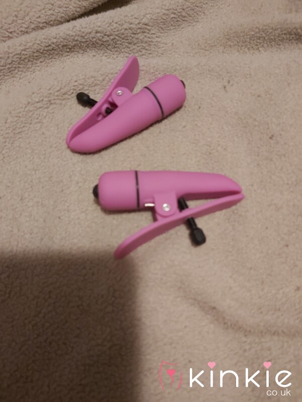 Nipple Clamps Vibrating