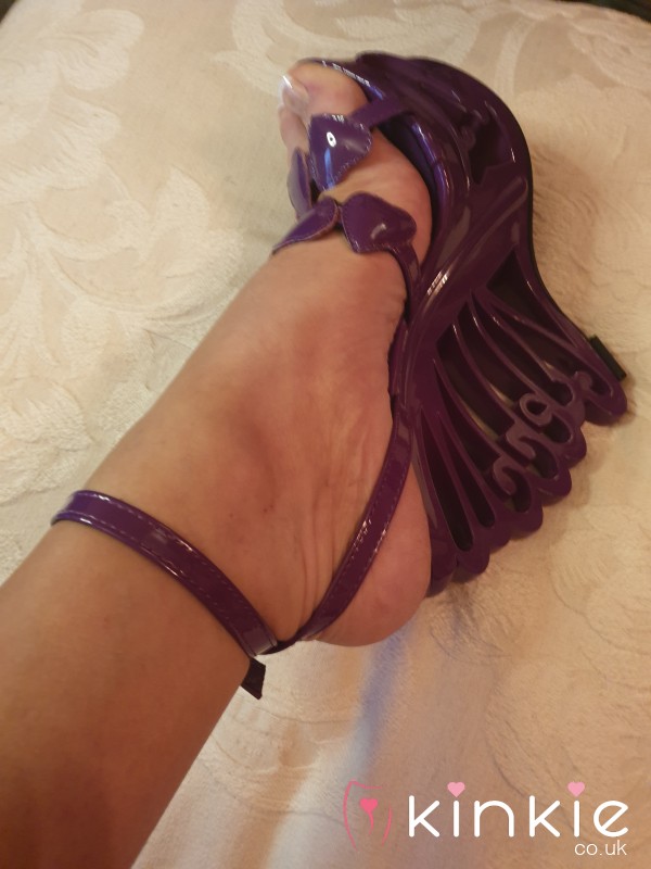 Purple Bu*terfly Platform Wedge Heels Size 6