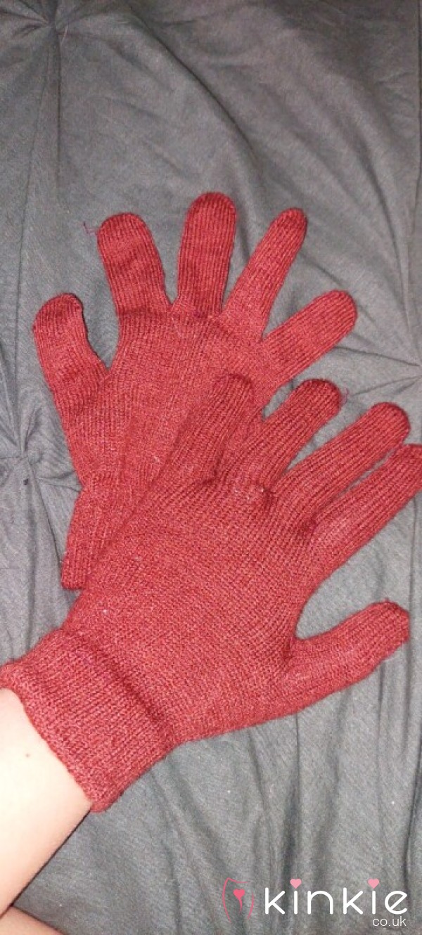 Red/ Burnt Orange Gloves