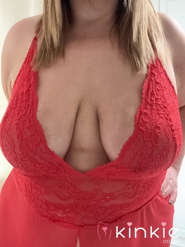 RED LACE CROTCHLESS BABYDOLL SLEEP IN ME😈