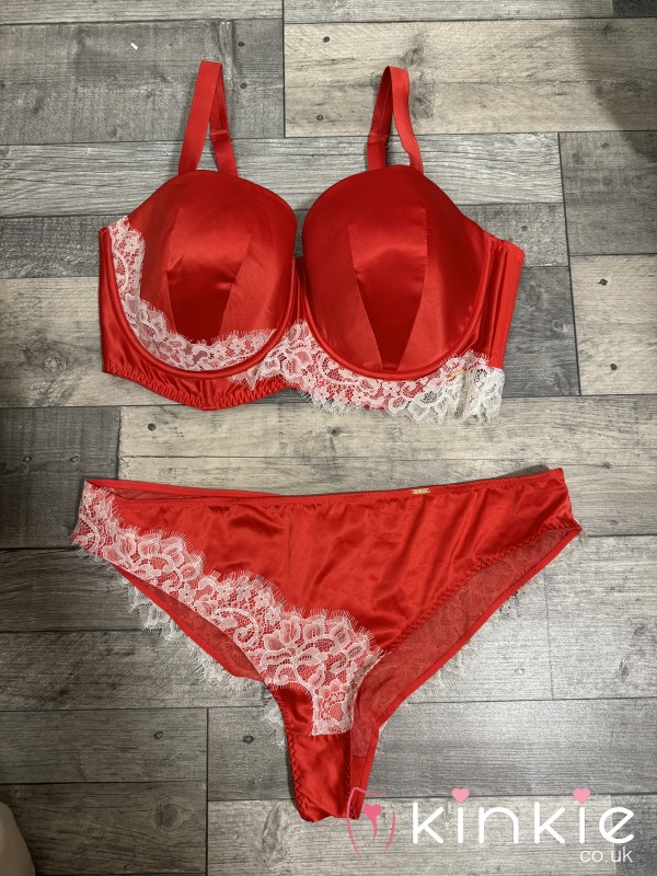 💦RED SATIN MATCHING SET💦c*m SMELL MY AROMA