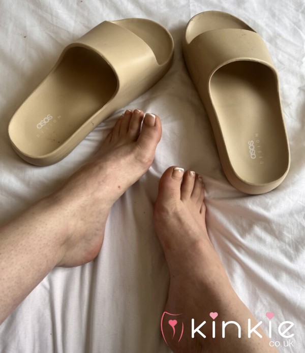 SALE! £20 Posted 🥵 Nude Platform Sliders Well Worn And Smelly 😈👅