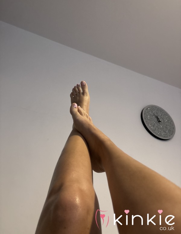 S**y Feet Pictures