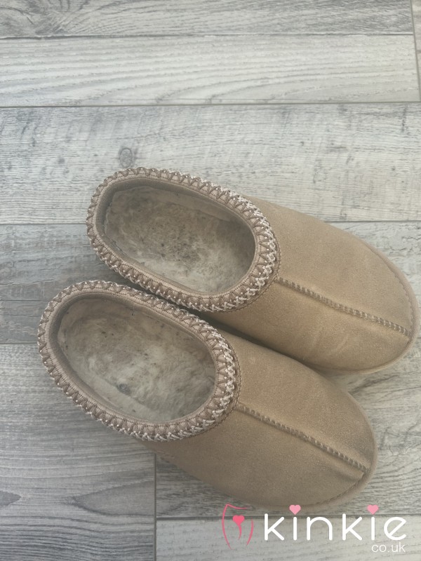 Well-worn Real 2 Year Old Scented Tasmin Uggs 🫶🏻