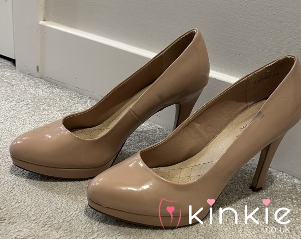 WOMENS BEIGE S**Y HIGH HEELS 👠 SIZE 7 5 STAR ⭐️⭐️⭐️⭐️⭐️ REVIEWS